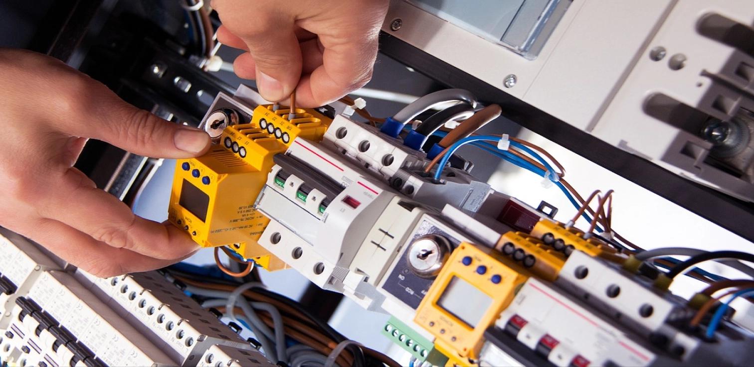 Consulting electrical service logo